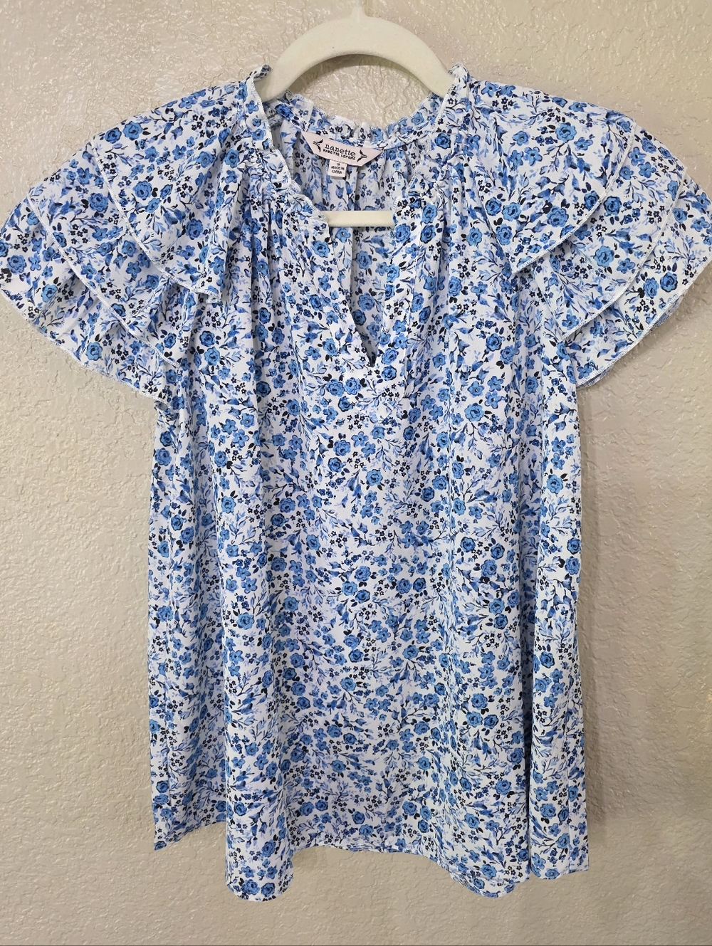 Nanette Lepore White and Blue Floral Ruffle Sleeve Top